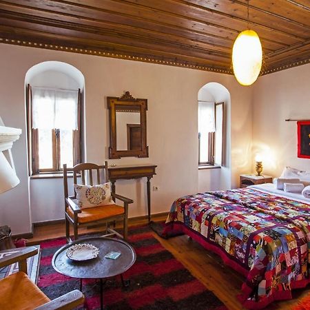 Mpelleiko Hotel Sztemníca Kültér fotó