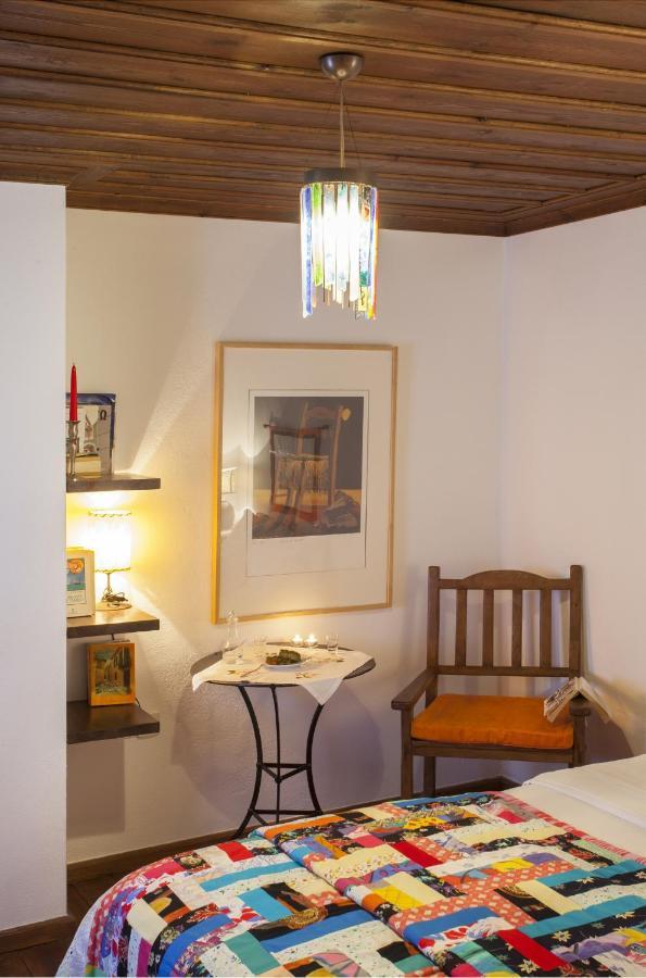 Mpelleiko Hotel Sztemníca Kültér fotó