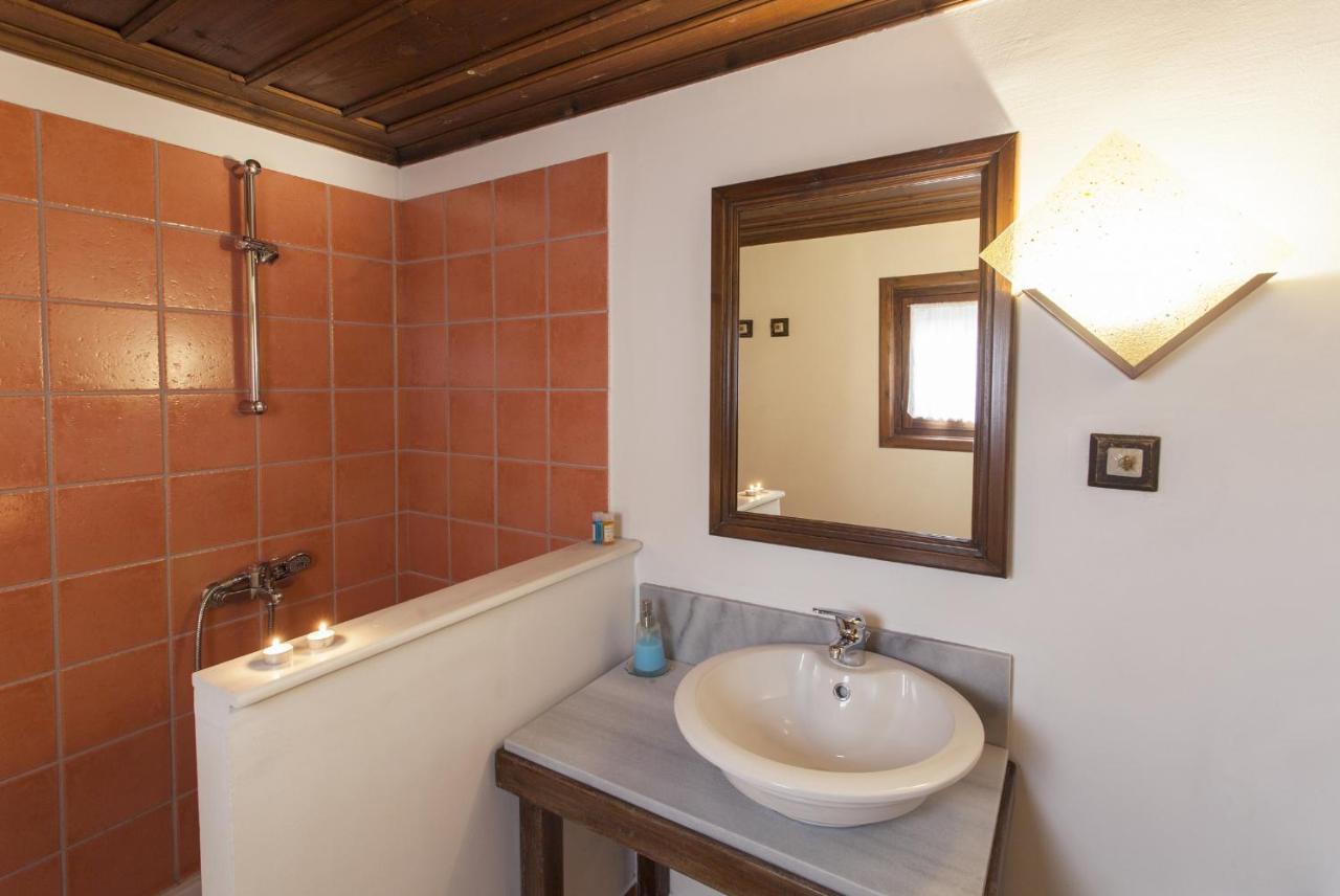 Mpelleiko Hotel Sztemníca Kültér fotó