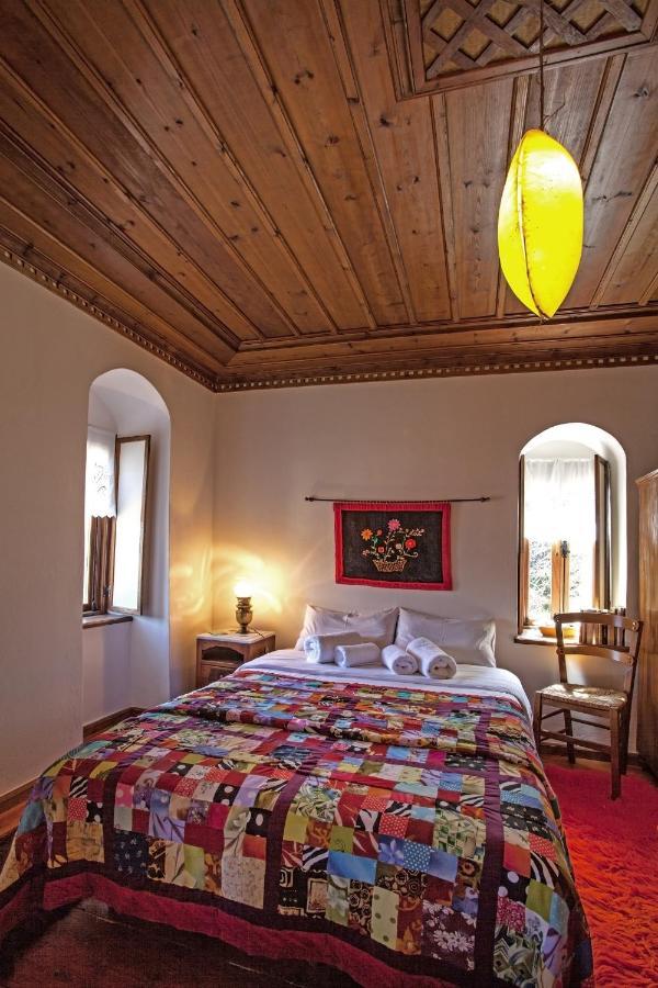 Mpelleiko Hotel Sztemníca Kültér fotó
