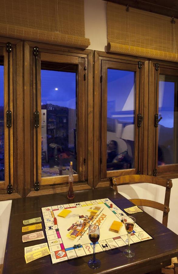 Mpelleiko Hotel Sztemníca Kültér fotó