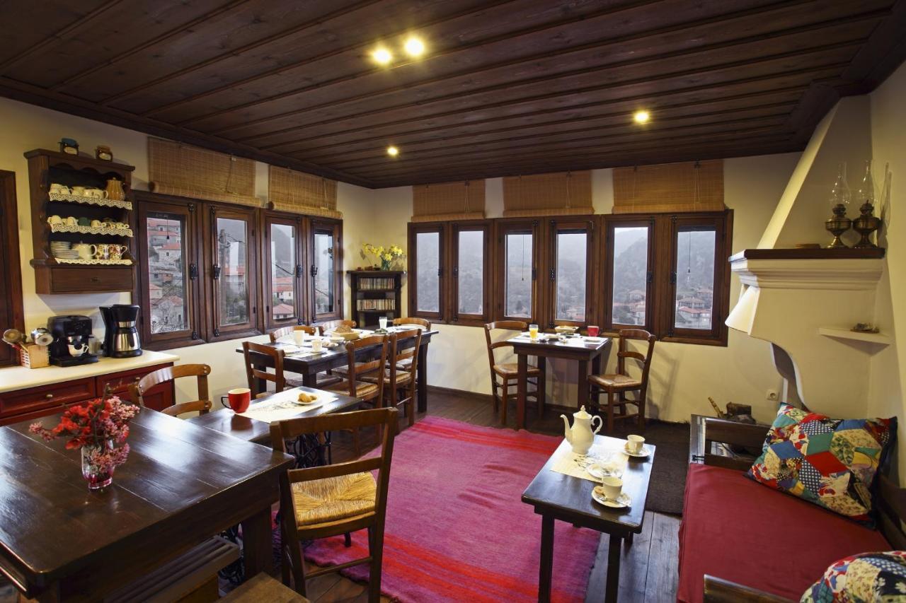 Mpelleiko Hotel Sztemníca Kültér fotó